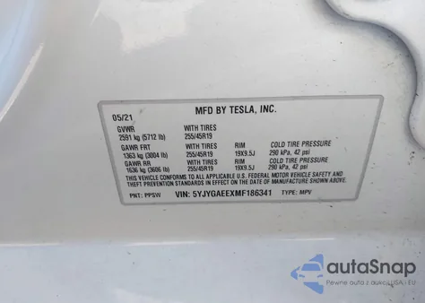2021 Tesla Model Y Long Range Dual Motor All-Wheel Drive z USA, uszkodzony, nr VIN 5YJYGAEEXMF186341